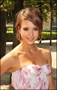 Jessica Alba at Christian Dior show during Paris fashion week 5-7-2010
