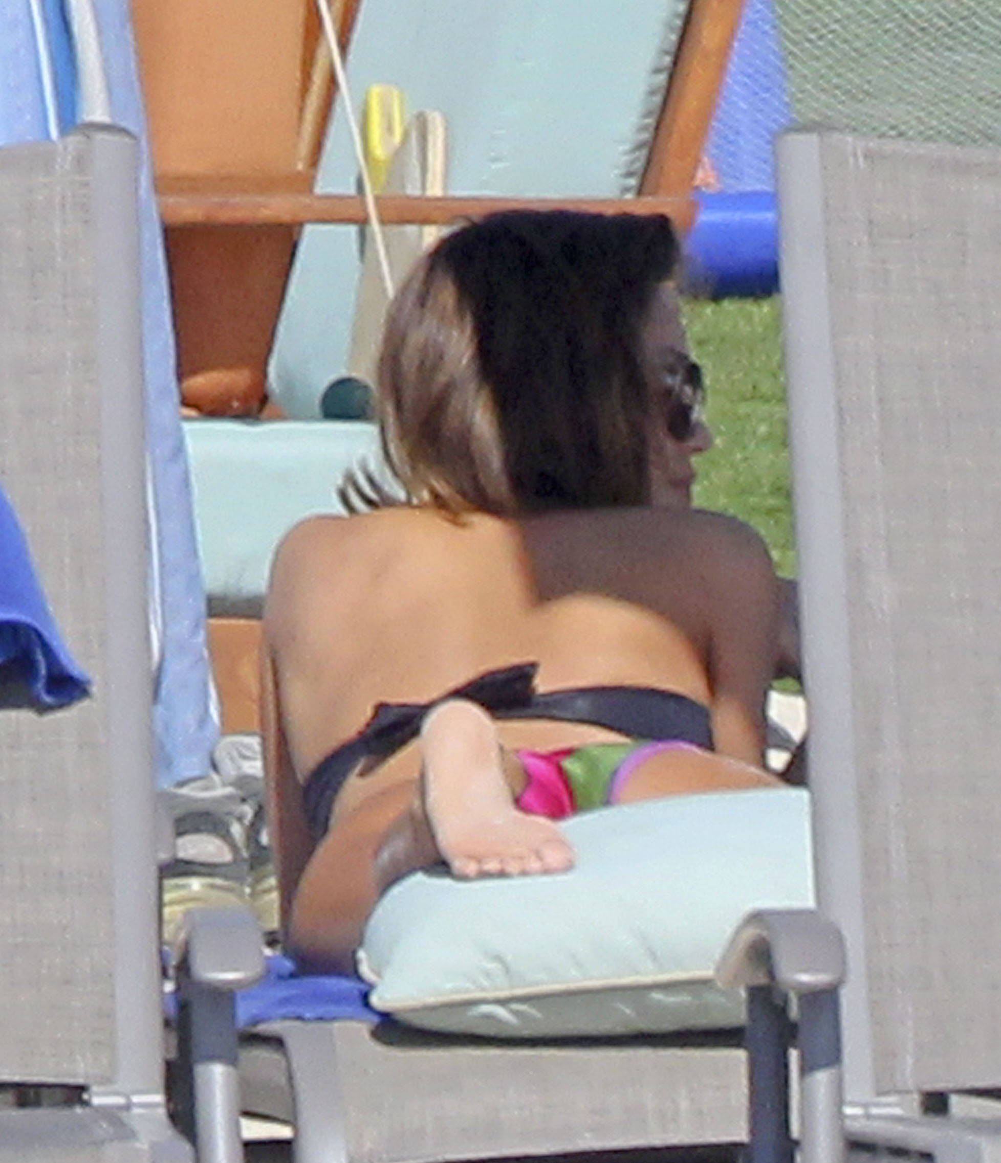 Jessica Alba holiday in Cabo San Lucas December 31, 2010