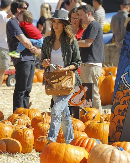 Jessica Alba – at Mr Bones Pumpkin Patch 10/12/13  