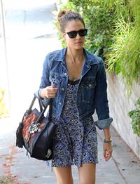 Jessica Alba heads to a private home in Santa Monica on May 31, 2013