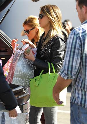 Jessica Alba Christmas shopping at Target in LA 12/20/12 
