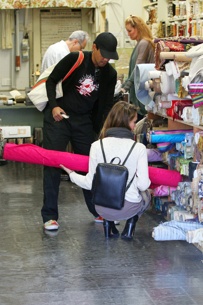 Jessica Alba - candids in West Hollywood 11/9/12  