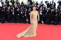 Eva Longoria in a Versace dress at the premiere of Le Passe in Cannes (17.05.2013) 