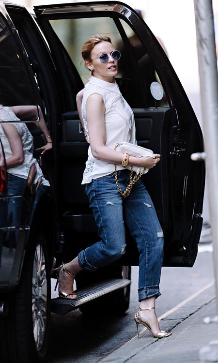 Kylie Minogue - Greets her fans in New York City (21.06.2013) 