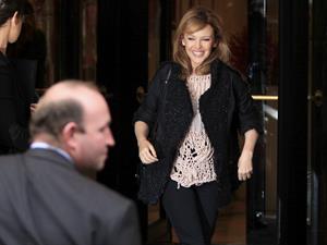 Kylie Minogue Leaving the Four Seasons hotel in Paris - October 29, 2012