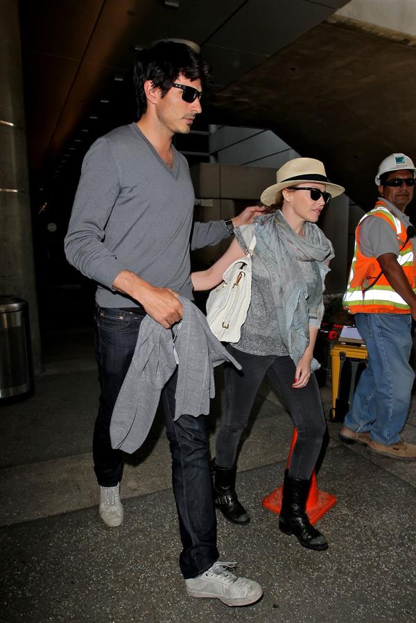 Kylie Minogue - LAX Airport in LA - June 9, 2012