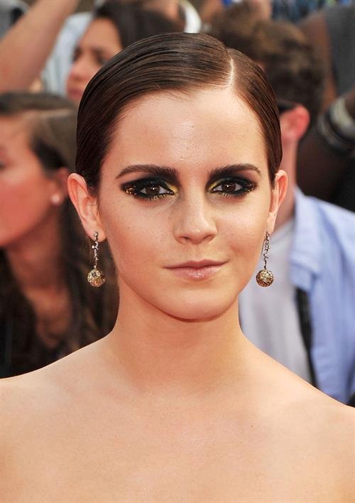 Emma Watson - Harry Potter and the Deathly Hallows Premiere in New York City, July 11, 2011