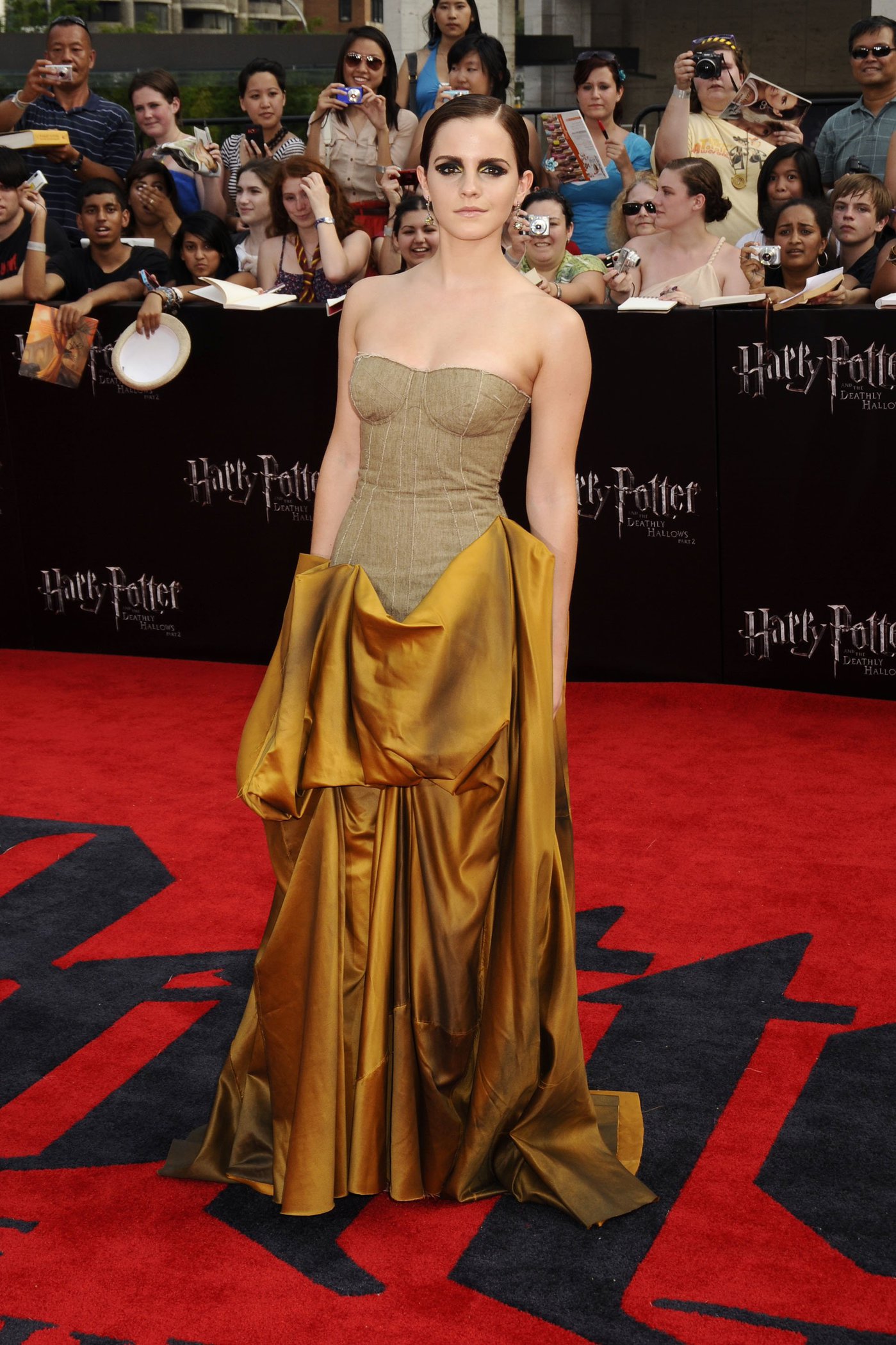 Emma Watson - Harry Potter and the Deathly Hallows Premiere in New York City, July 11, 2011