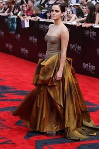 Emma Watson - Harry Potter and the Deathly Hallows Premiere in New York City, July 11, 2011