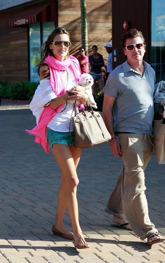 Alessandra Ambrosio at the Country Mart in Malibu on May 28, 2011