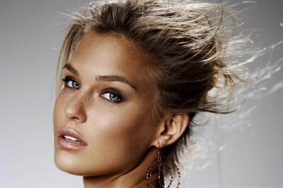 Bar Refaeli
