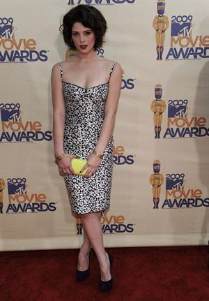 Ashley Greene at the 2009 MTV Movie Awards arrivals in Universal City