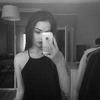 Olga Nowotarska taking a selfie