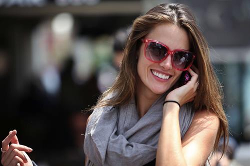 Alessandra Ambrosio shopping in Cannes on May 19, 2011 
