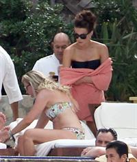 Kate Beckinsale in bikini as she fits in some sunbathing on family holiday in Mexico March 28-2013 