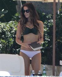 Kate Beckinsale in bikini as she fits in some sunbathing on family holiday in Mexico March 28-2013 