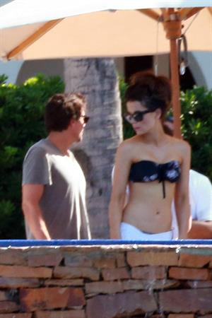 Kate Beckinsale wearing a bikini on vacation in Mexico August 21, 2013