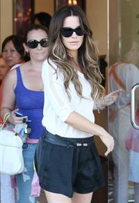 Kate Beckinsale Gets Her Nails Done in Brentwood - September 6, 2013