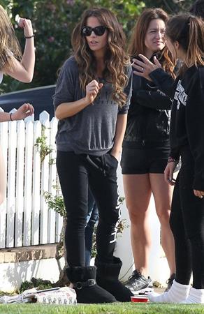 Kate Beckinsale Spotted at a friends house in Pacific Palisades March 32013 