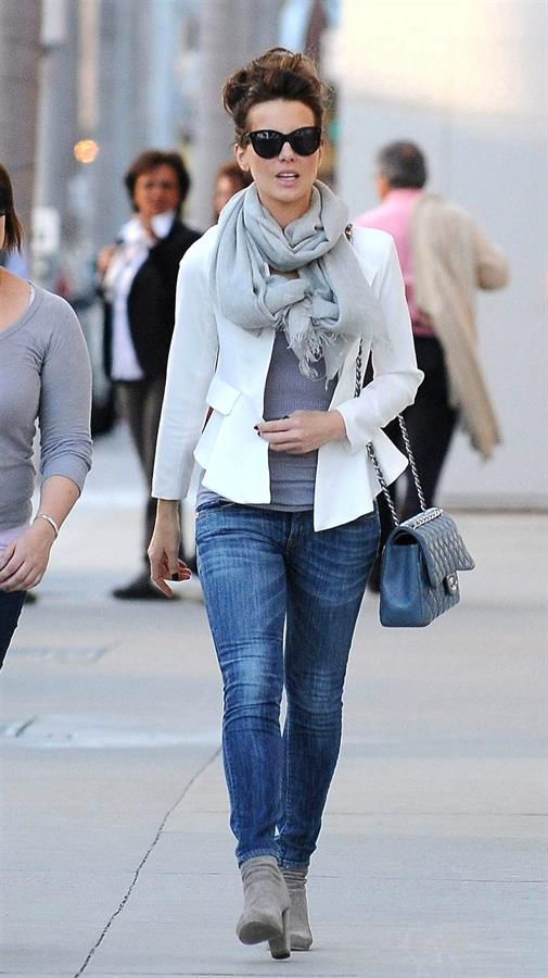 Kate Beckinsale Shopping in Los Angeles February 27, 2013  