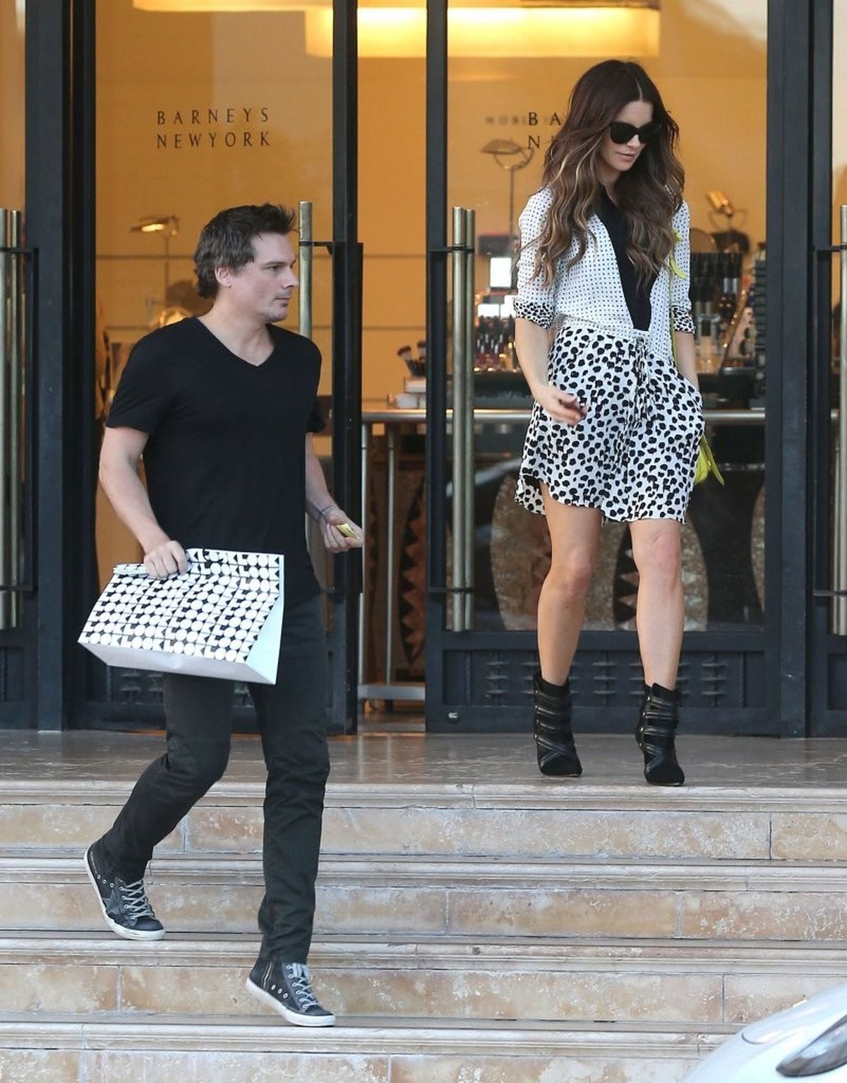 Kate Beckinsale - out in Beverly Hills September 7-2013  