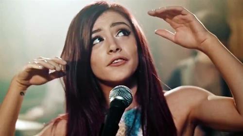 Chrissy Costanza