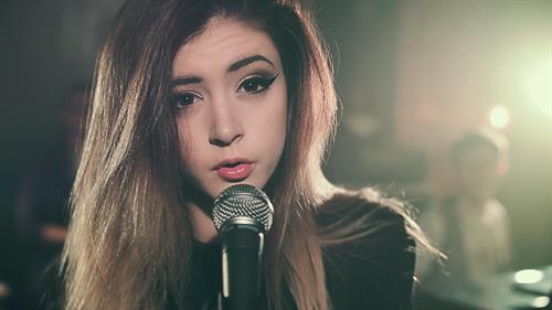 Chrissy Costanza