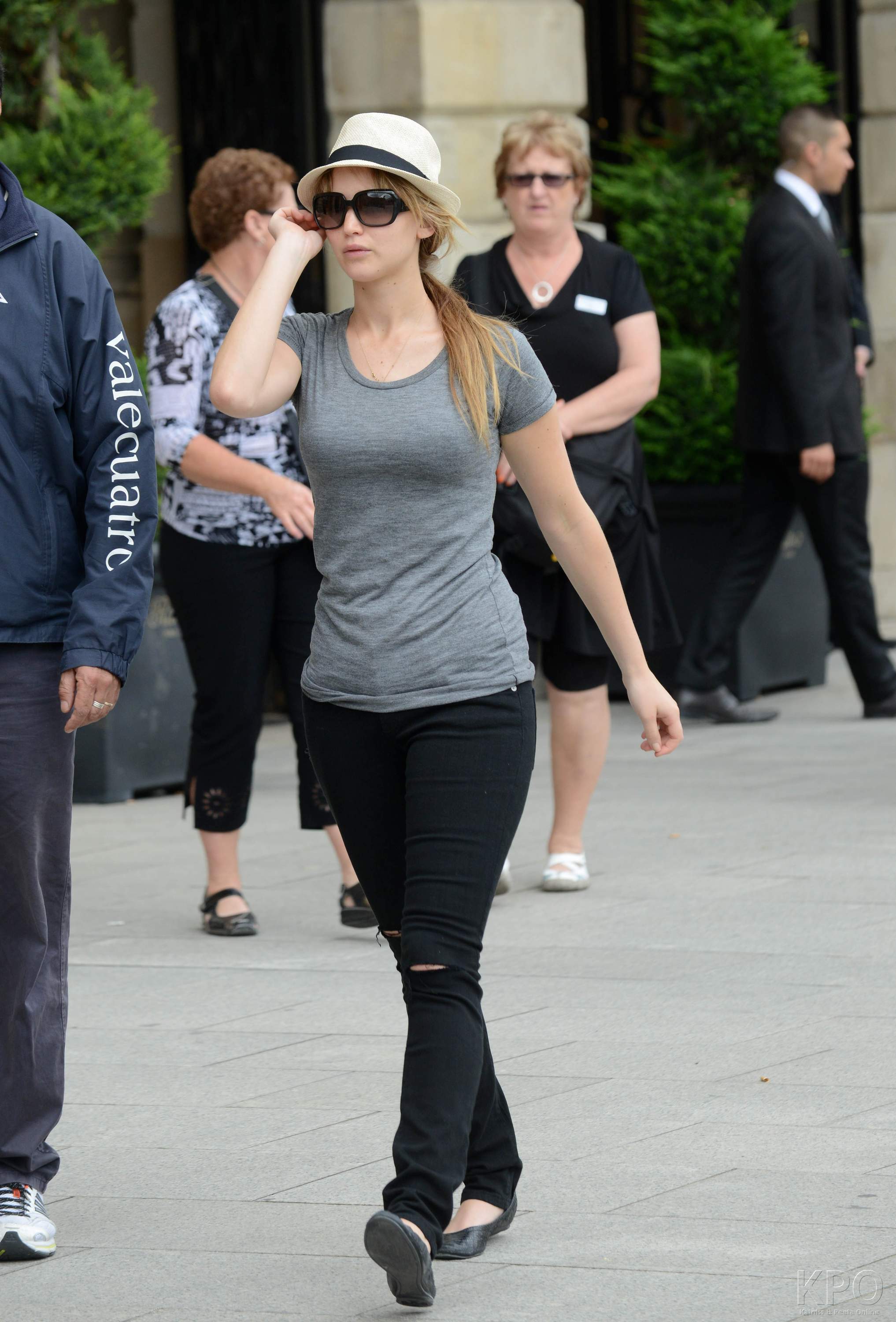Jennifer Lawrence Pictures Jennifer Lawrence out about in Paris, France on 3-7-2012
