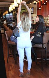 Kim Kardashian Out and about in Beverly Hills (November 14, 2013) 