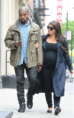 Kim Kardashian Takes an early morning stroll with Kanye West in SoHo (May 6, 2013) 