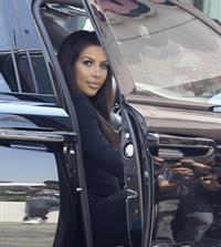 Kim Kardashian - Spotted inside a Rolls Royce in Los Angeles (31.05.2013) 