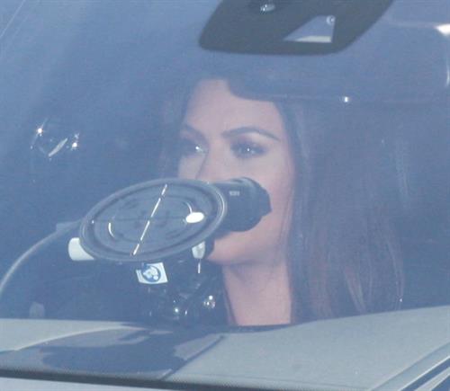 Kim Kardashian - Spotted inside a Rolls Royce in Los Angeles (31.05.2013) 