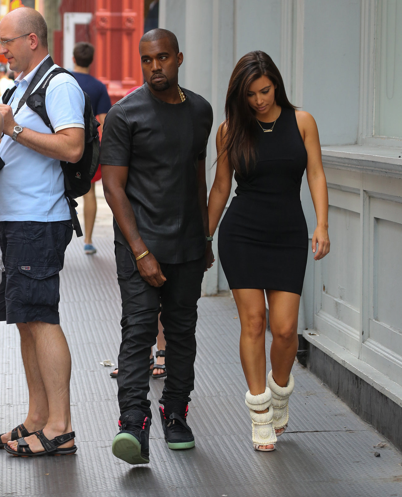 Kim Kardashian and Kanye West walk around SoHo in New York City 