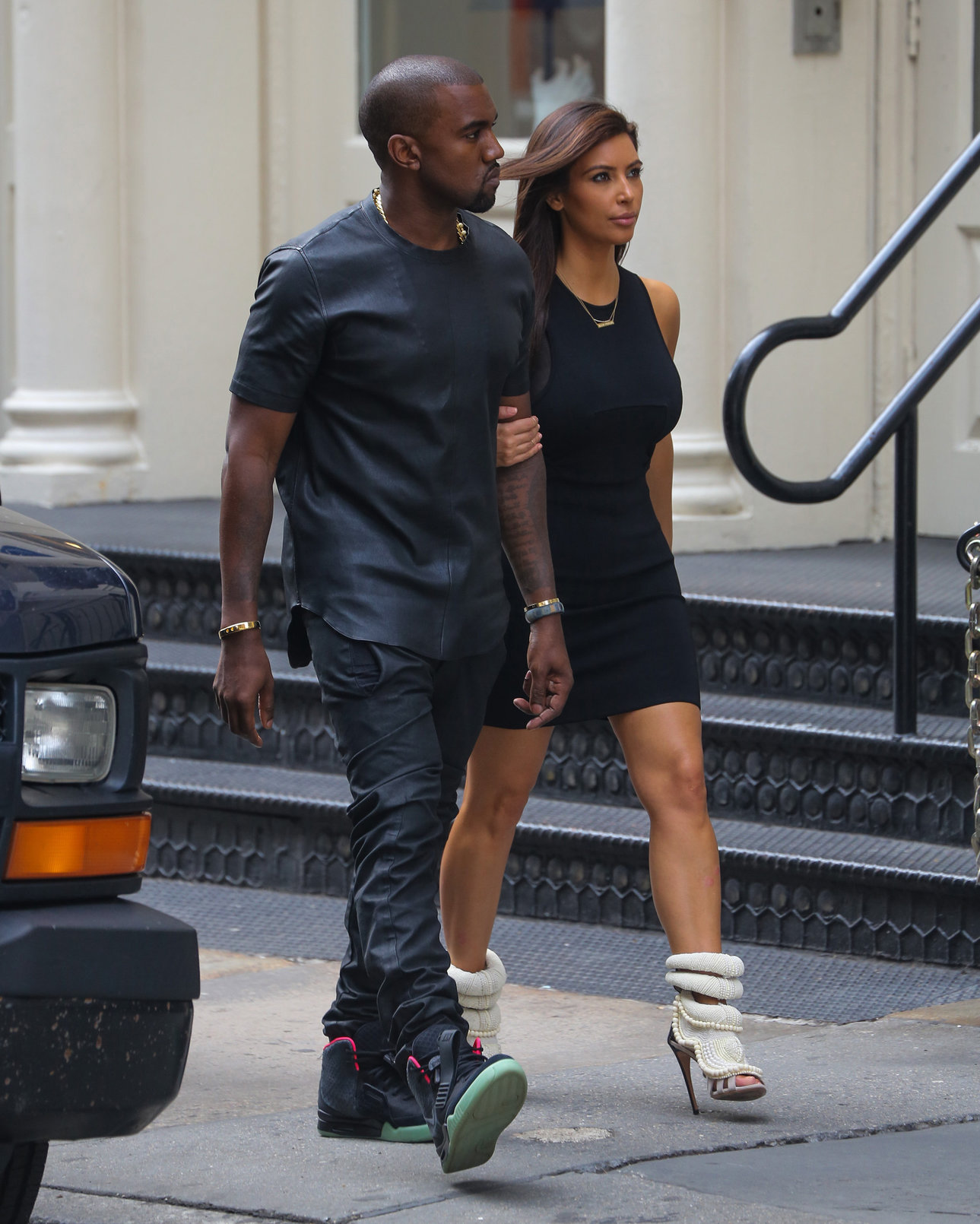 Kim Kardashian and Kanye West walk around SoHo in New York City 