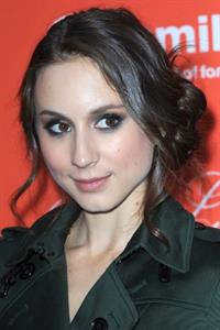 Troian Bellisario
