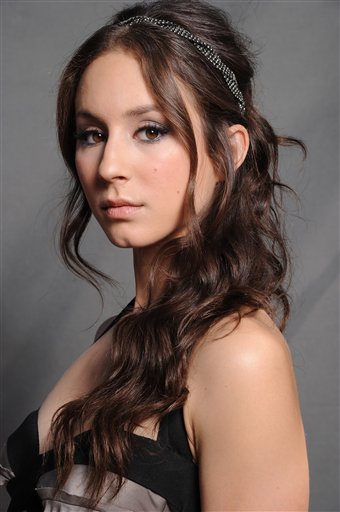 Troian Bellisario