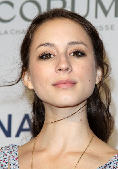 Troian Bellisario