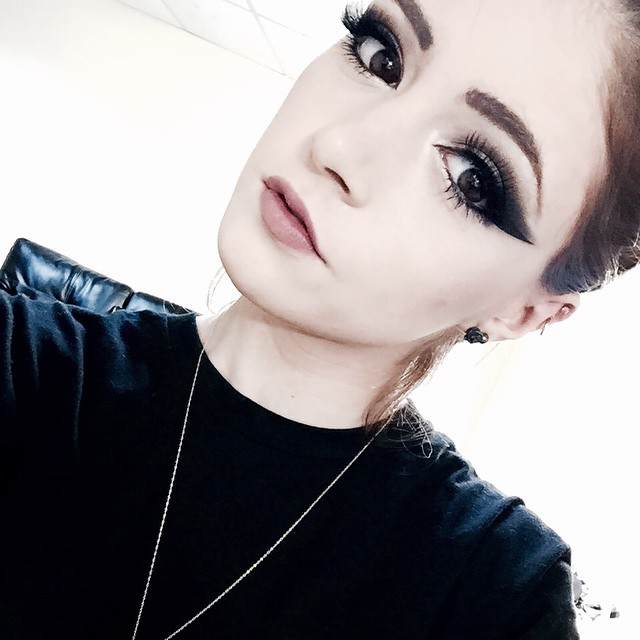 Chrissy Costanza taking a selfie