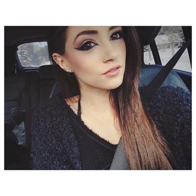 Chrissy Costanza