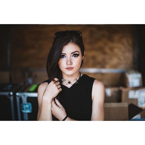 Chrissy Costanza