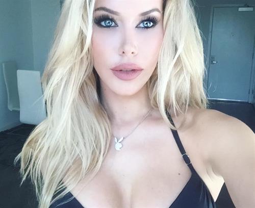 Kennedy Summers in a bikini