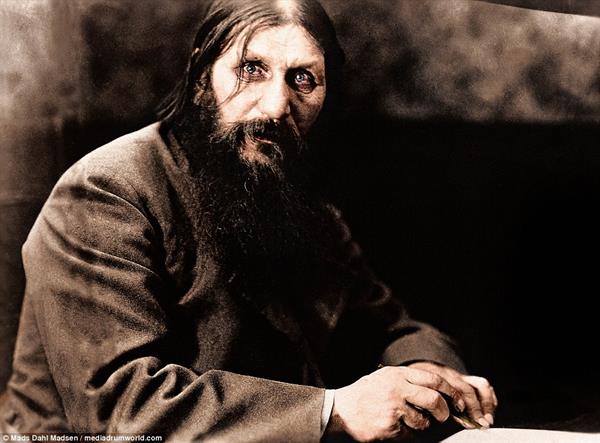 Ra ra Rasputin
Lover of the Russian queen
There was a cat that really was gone
Ra ra Rasputin
Russia's greatest love machine
It was a shame how he carried on