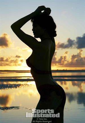 Chrissy Teigen Topless Pictures Sports Illustrated 2013 Swimsuit Edition.