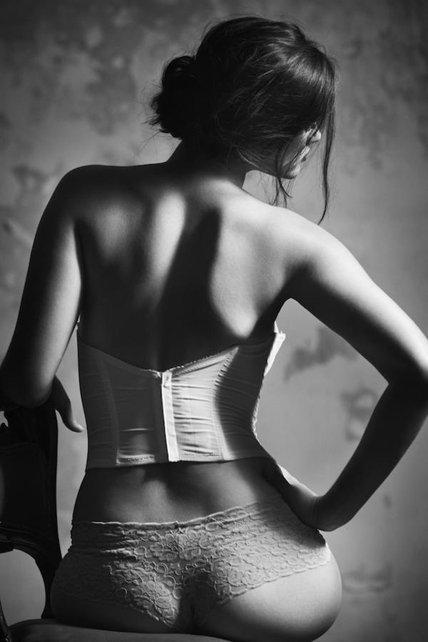 Myla Dalbesio in lingerie