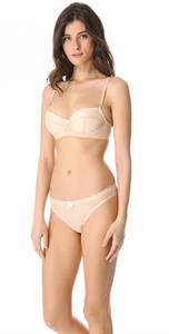 Katarina Ivanovska in lingerie