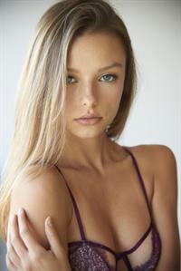 Maddie Teeuws in lingerie