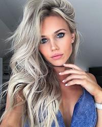 Hilde Osland taking a selfie