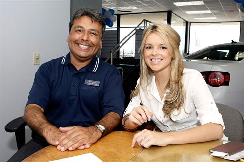 Ali Fedotowsky shops for a new car in San Diego on August 20, 2010 