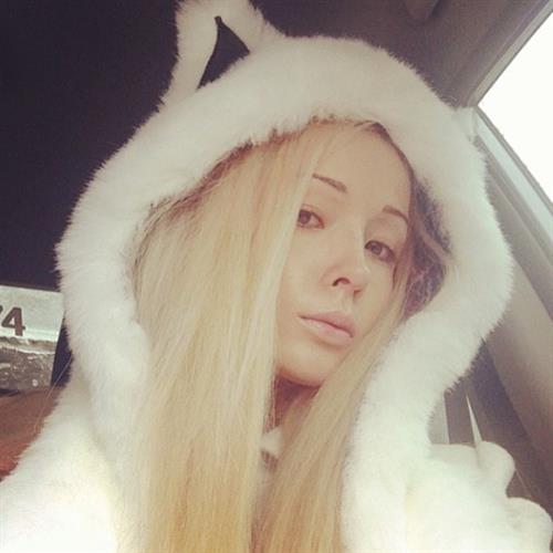 Valeria Lukyanova taking a selfie