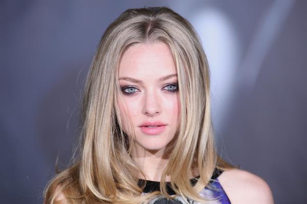 Amanda Seyfried In Time premiere in Los Angeles on October 20, 2011 